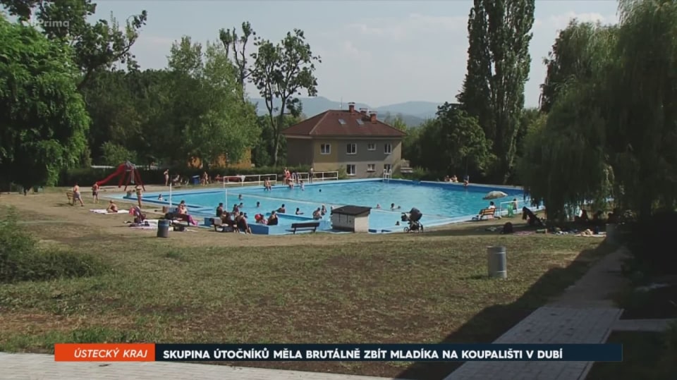 8.8. 2018 VELKÉ ZPRÁVY: SKUPINA ÚTOČNÍKŮ MĚLA BRUTÁLNĚ ZBÍT MLADÍKA NA KOUPALIŠTI V DUBÍ